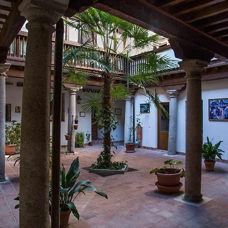 La Casa De Infantes By Ap * Toledo