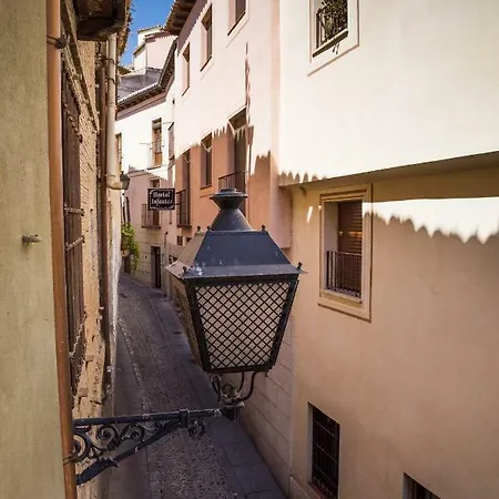 La Casa De Infantes By Ap トレド